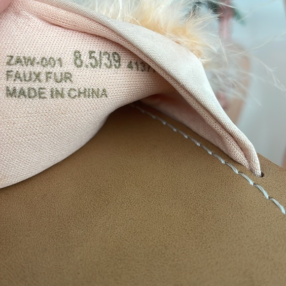 CHINESE LAUNDRY pink faux feather ZOEY MARAB SANDAL gold detail heel Sz 8.5 - Picture 9 of 14